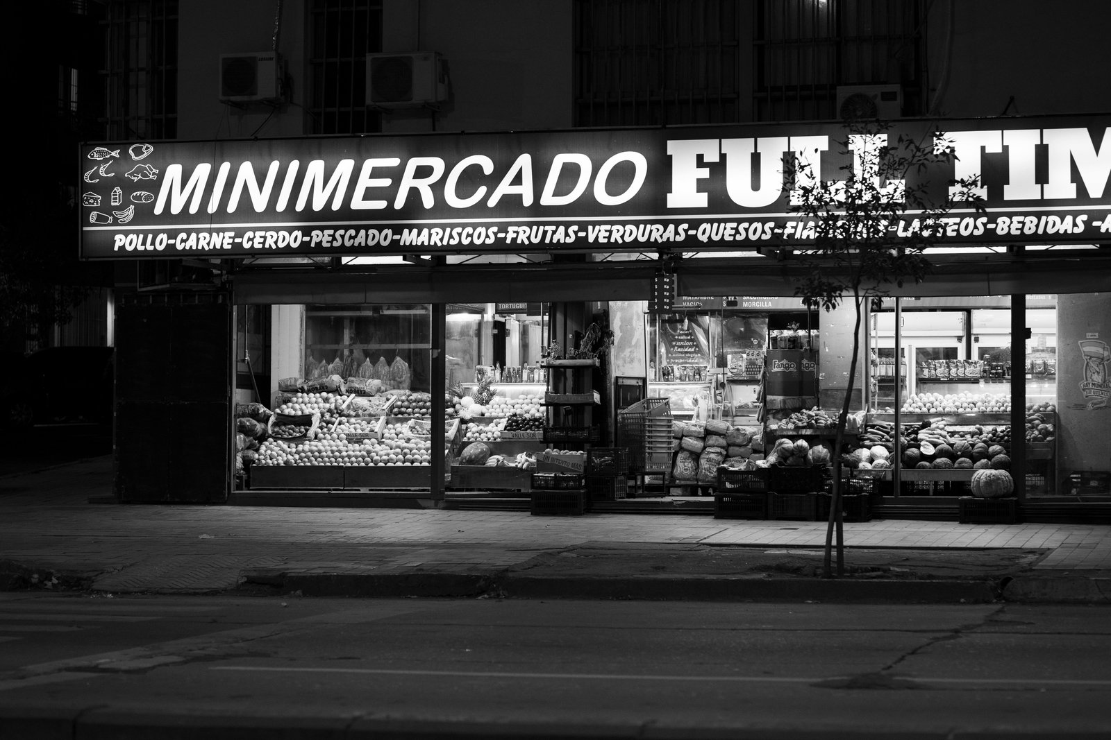 Imagen destacada al final del post: El consumo local en Canarias se reactiva: qué pueden hacer los comercios para aprovecharlo